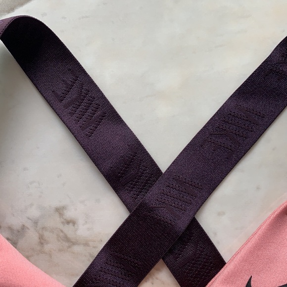 Nike sports bra! - Picture 2 of 4